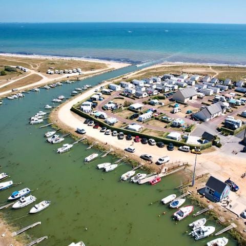 EMPLACEMENT - Forfait Emplacement (Voiure+Tente/Caravance ou Camping Car)