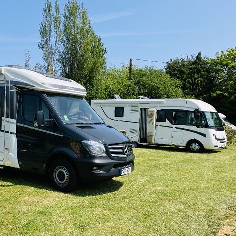 EMPLACEMENT - Forfait Emplacement (Voiure+Tente/Caravance ou Camping Car)