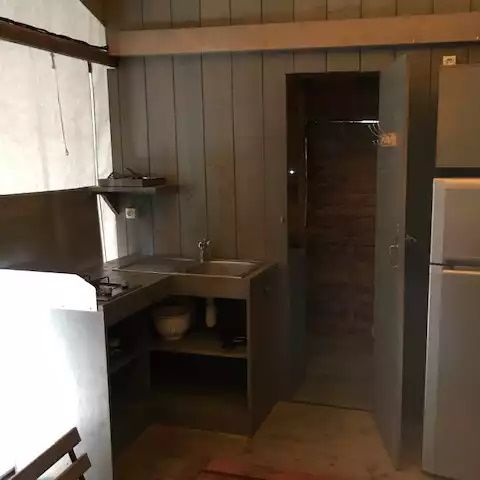 TENTE TOILE ET BOIS 4 personnes - Cabane Lodge sur Pilotis Confort 27m² - 2 chambres + terrasse couverte