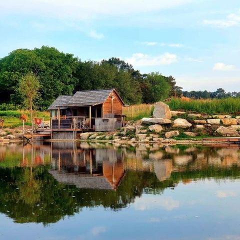 CHALET 4 personen - SPA hut aan het water