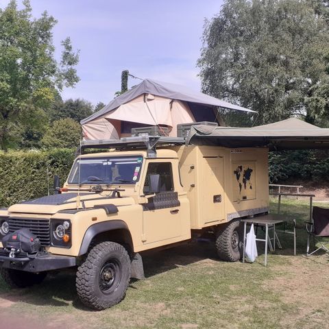 PIAZZOLA - 1 tenda o 1 camper o 1 roulotte + veicolo (senza elettricità)