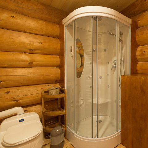 HÉBERGEMENT INSOLITE 4 personnes - Cabane de Trappeur avec spa