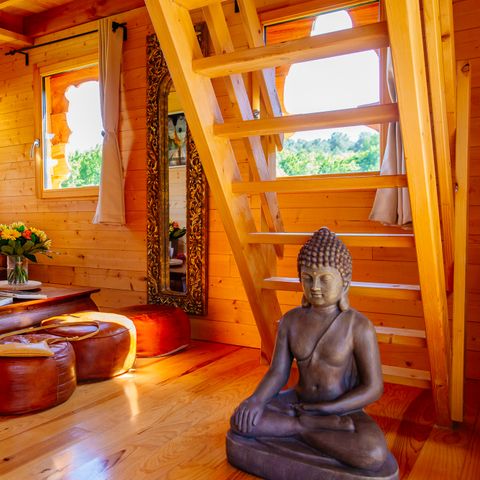 HÉBERGEMENT INSOLITE 6 personnes - Cabane - Temple perché avec spa