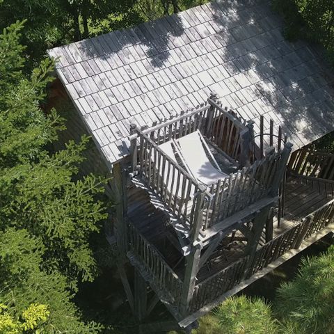 HÉBERGEMENT INSOLITE 5 personnes - Cabane dans les arbres - Palombière