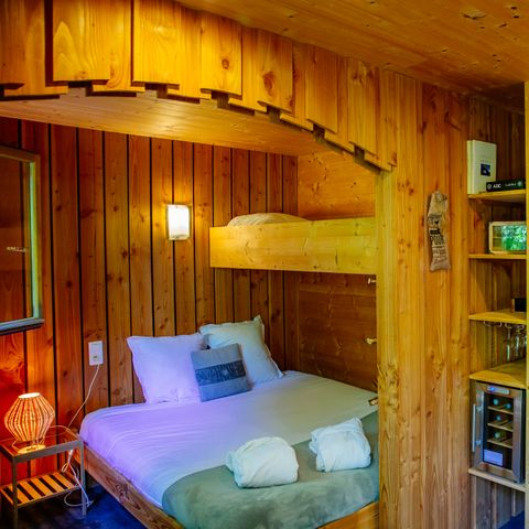 UNUSUAL ACCOMMODATION 4 people - Oenolodge with spa