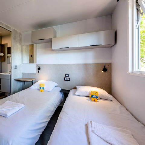 MOBILHEIM 4 Personen - Fischerhütte Premium 3 Zimmer 4 Personen Klimatisiert + TV