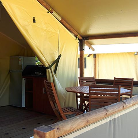 CANVAS AND WOOD TENT 4 people - FREEFLOWER without sanitary facilities