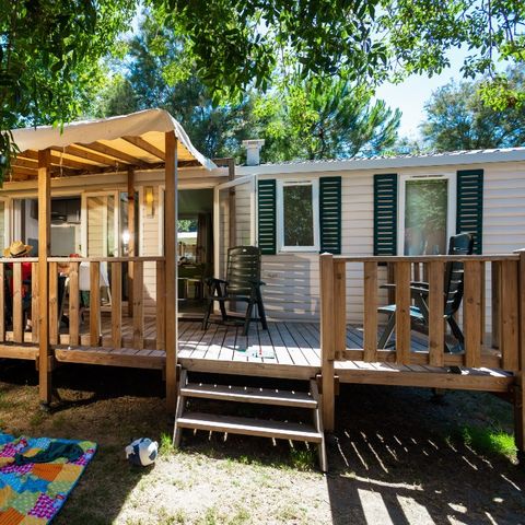 MOBILHOME 4 personnes - LOISIR CONFORT FAMILY - 4 personnes inclus possible 2 personnes supplémentaires à réserver avec le camping (payant)