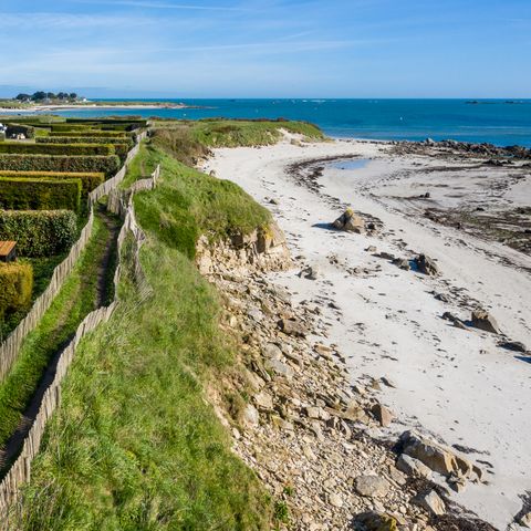 EMPLACEMENT - Premium Vue mer : 1 Slow Box + 1 voiture + électricité 6A