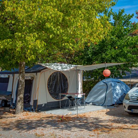 PIAZZOLA - Tenda, roulotte o camper + veicolo + elettricità 10 Amp.