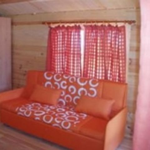 CHALET 4 people - without kitchen - without sanitary facilities