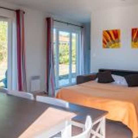 HUIS 8 personen - 4 KAMERS PMR