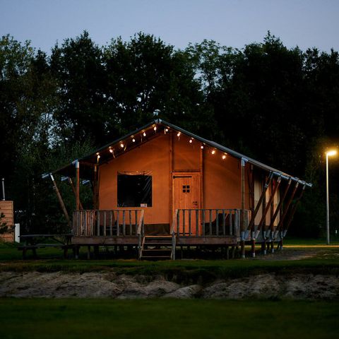 TENT 6 people - Luxury Safari tent by the water