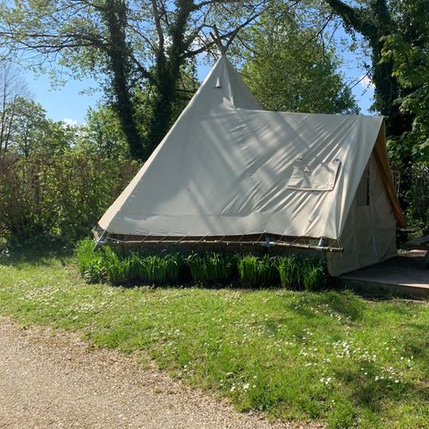 AUßERGEWÖHNLICHE UNTERKUNFT 4 Personen - Tipi (ohne Sanitäranlagen)