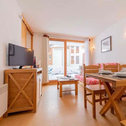 APARTMENT 8 people - 3-room flat + mountain corner sleeps 8