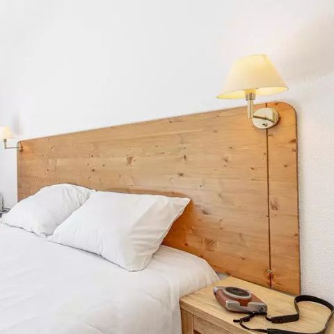 APARTMENT 8 people - 2-room flat with mezzanine + mountain area, sleeps 8