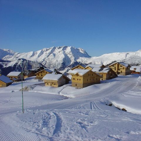 La Résidence Les Chalets de L'Altiport   - Camping Isère - Image N°2