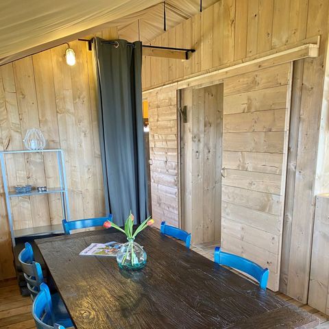 CANVAS AND WOOD TENT 6 people - including sanitary facilities