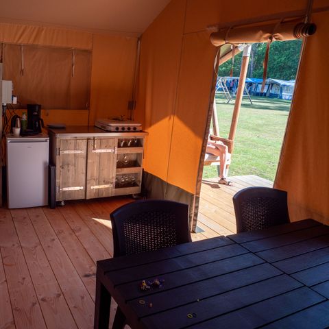 CANVAS AND WOOD TENT 6 people - incl. private sanitary unit