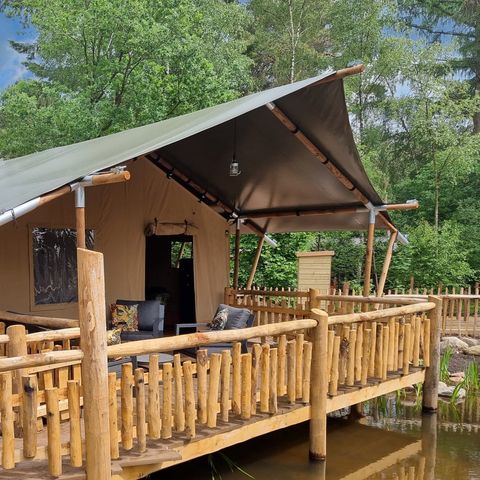 CANVAS AND WOOD TENT 4 people - Luxury incl. sanitary facilities (MIVA)