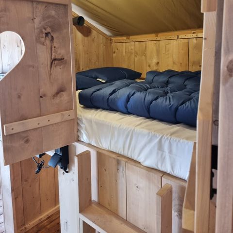 CANVAS AND WOOD TENT 4 people - Luxury incl. sanitary facilities (MIVA)