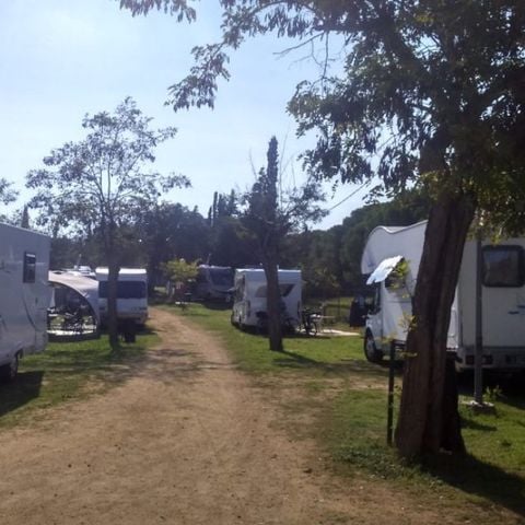 PARCELA - Aparcamiento de autocaravanas