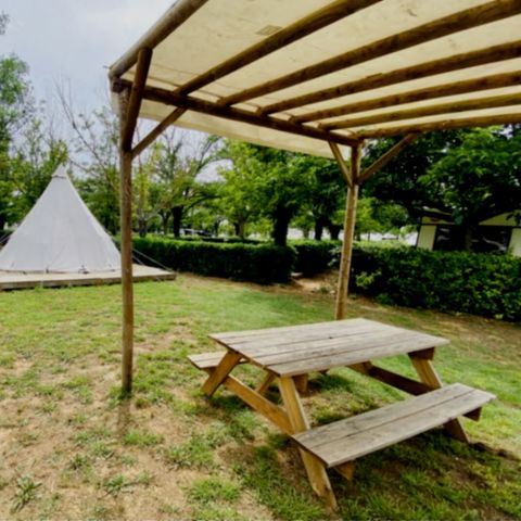 TIENDA DE LONA Y MADERA 4 personas - Tipi de Indiana