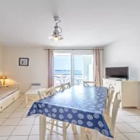 APARTMENT 8 people - 4-room flat 8 people Sea view