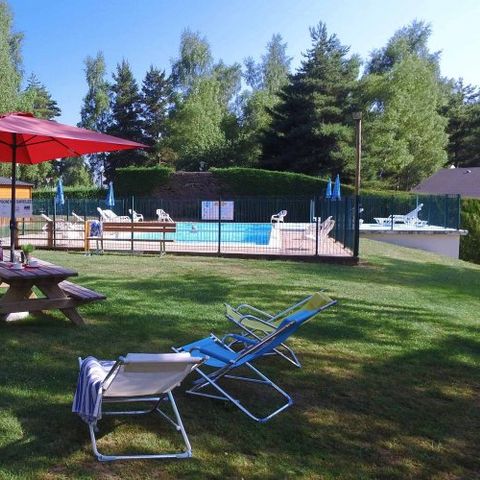 Village Vacances Chaudes Aigues - Camping Cantal - Afbeelding N°4