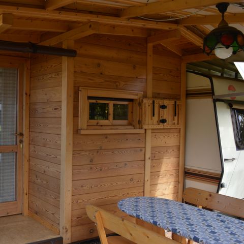 CARAVAN 2 people - With water and private bathroom (no shower)