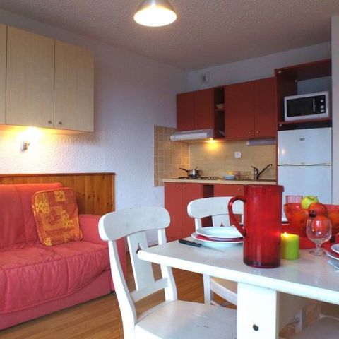 APPARTEMENT 5 personen - 2-kamerappartement met tweepersoonsbed