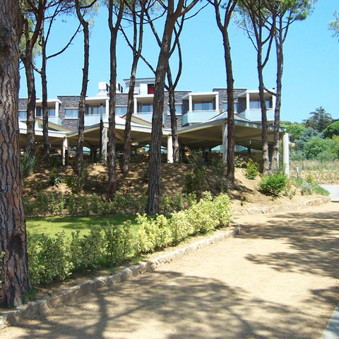 Aparthotel Ciutat de Palol - Camping Girona