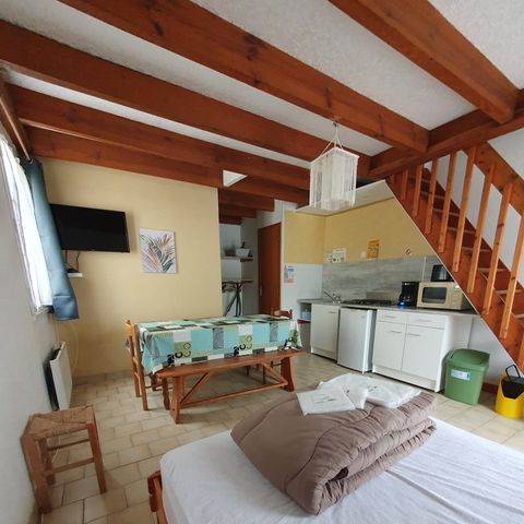 GÎTE 5 personnes - 5 personnes, location toutes saisons.