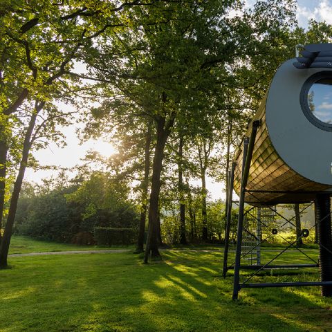 UNUSUAL ACCOMMODATION 2 people - Tree house Sky-Cabin