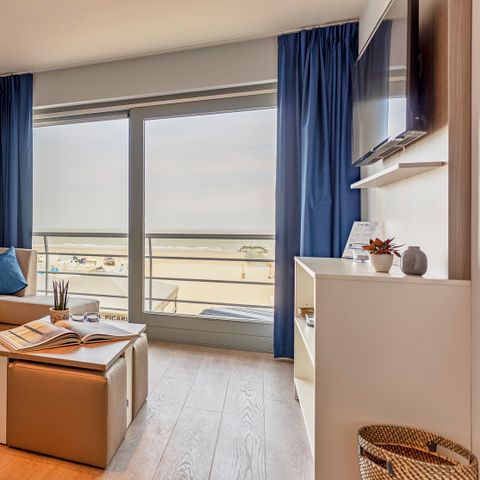 APARTMENT 5 people - Essential | Double bed - Sleeping area | Balcony - Sea view