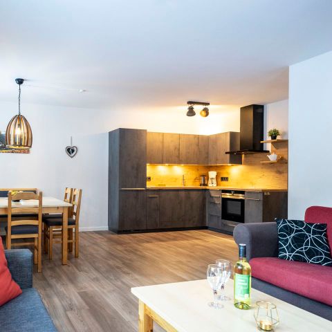 APARTMENT 8 people - 8-person holiday flat