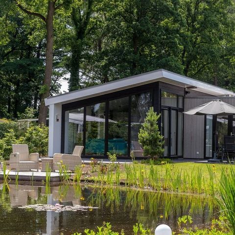 Bungalow 6 personen - Bos Lodge 75 met Hottub