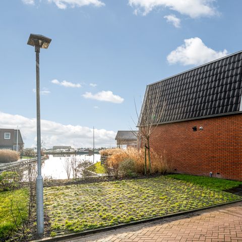 HOUSE 8 people - Sneekermeer 8 with Jacuzzi