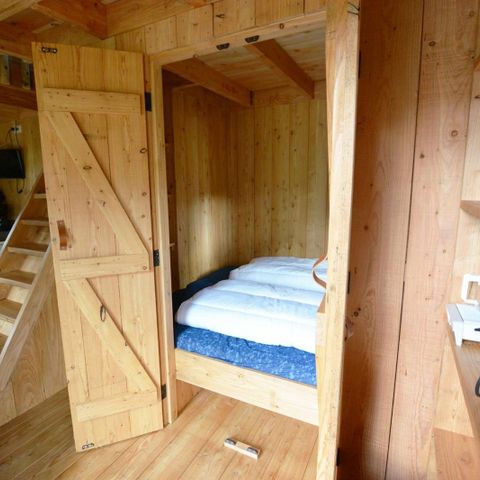 HÉBERGEMENT INSOLITE 5 personnes - Cabane de hobo à l'altitude 5