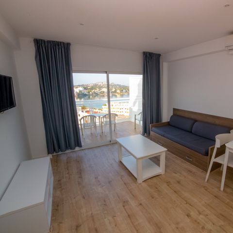 APARTMENT 3 people - Standard Sea View (max. 2 adults)