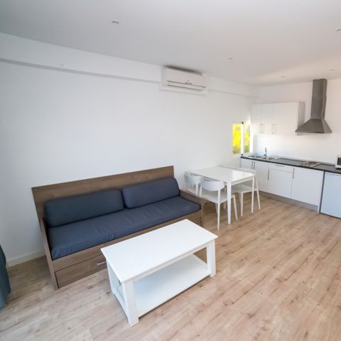 APARTMENT 4 people - Standard Sea View (max. 2 adults)