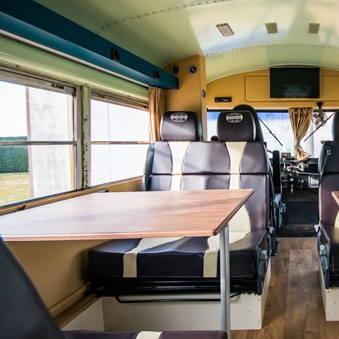 UNUSUAL ACCOMMODATION 4 people - School bus Papillon