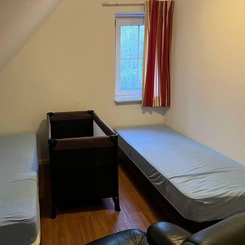 BUNGALOW 5 personnes - avec chambre de jardin luxueuse et vue sur l'étang de jeu