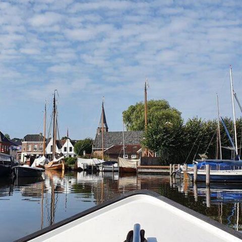 UNIEKE ACCOMMODATIE 4 personen - Houseboat Heeg 4 persoons