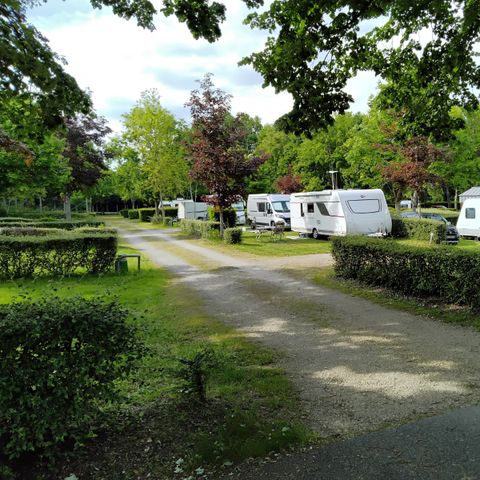 PARCELA - Camping car, tienda, caravana - entre 80 y 100 m².