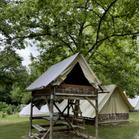 HÉBERGEMENT INSOLITE 2 personnes - Cabane perchée