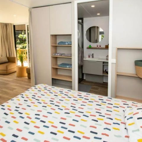 MOBILHOME 2 personnes - Cottage Evasion 2 Pièces Climatisé Spa Privatif