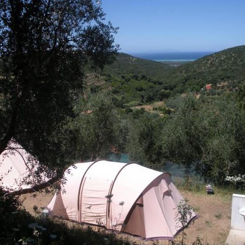 PIAZZOLA - Piazzola media: auto o moto + tenda/roulotte o camper + elettricità