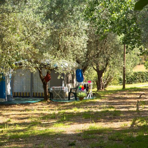 PIAZZOLA - Piazzola grande: auto o moto + tenda/roulotte o camper + elettricità