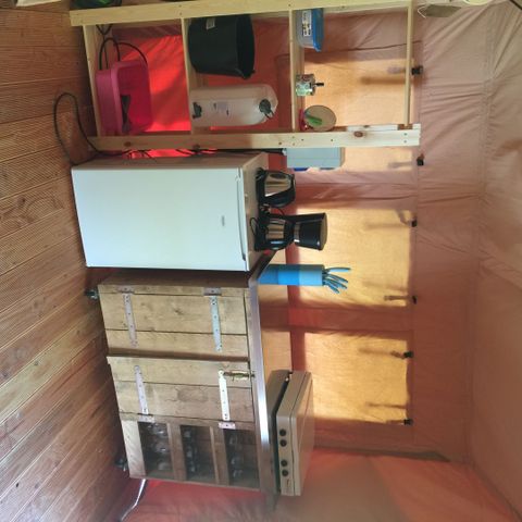 CANVAS AND WOOD TENT 6 people - incl. private sanitary unit